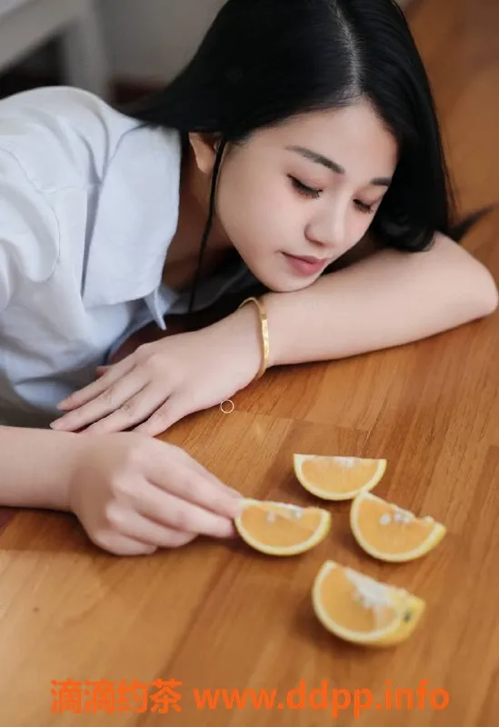 广州楼凤-天河嫩妹琪琪，600元享鸳鸯浴服务