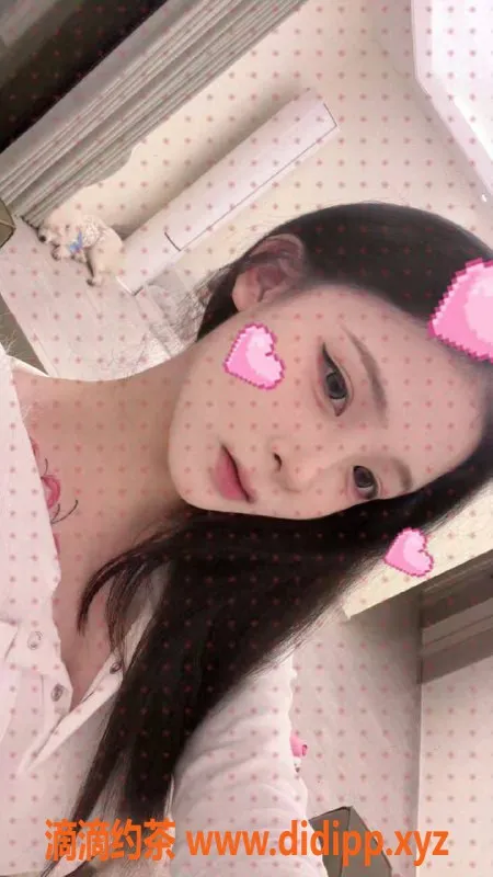 广州楼凤-天河果果，700元服务，丝袜嫩妹等你体验