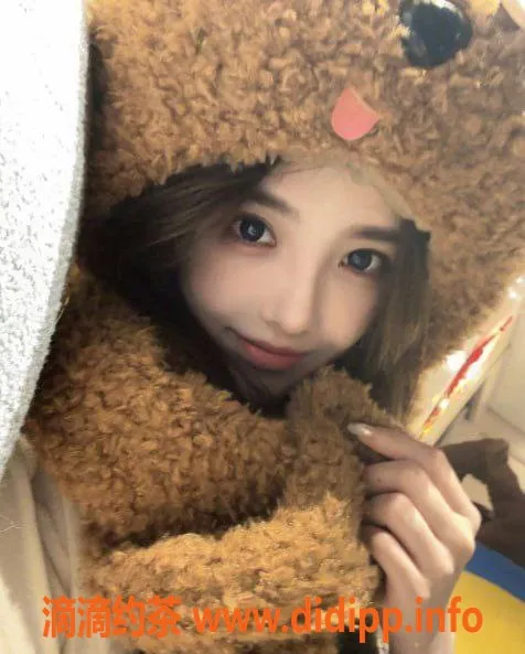 深圳楼凤-罗湖小小酥，600元私密服务，热情互动！