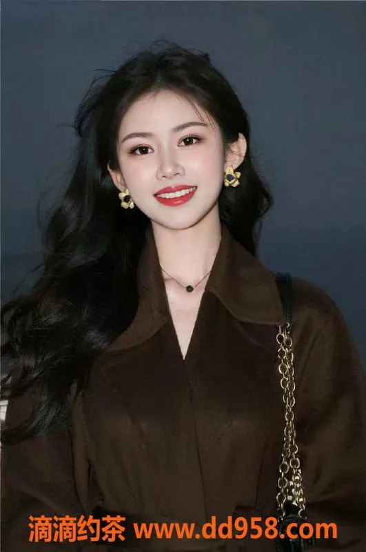 北京楼凤-丰台蓝天 168身高 49体重 C杯 27岁 1K茶费