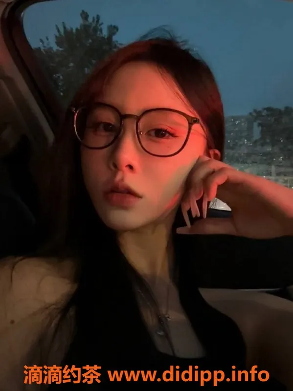 西安楼凤-雁塔区嫩妹糖糖，8p12pp超值体验