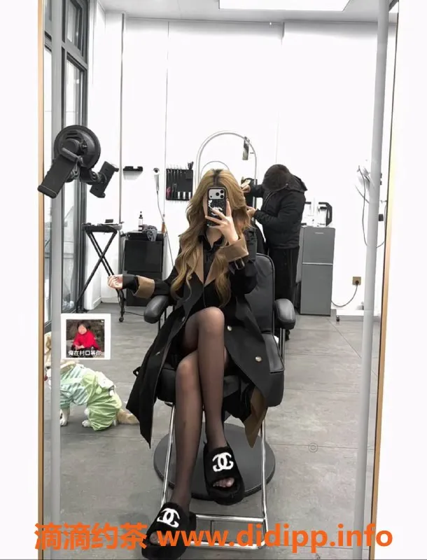 台州楼凤-台州路桥18岁呆呆，165cm B围，600P