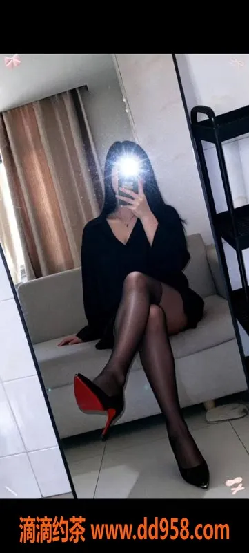 中山楼凤-横栏快餐350元，洗吹做450元，双向见人满意