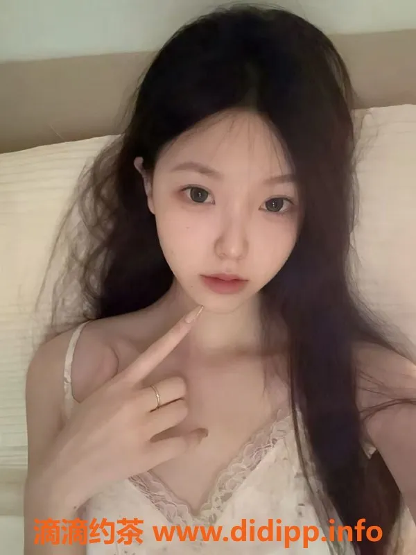 广州楼凤-广州白云区小萌萌，21岁，身高165，茶水费600元起