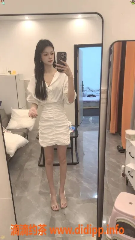 广州楼凤-金沙洲嫩妹琦琦，价格700p，舌吻服务体验