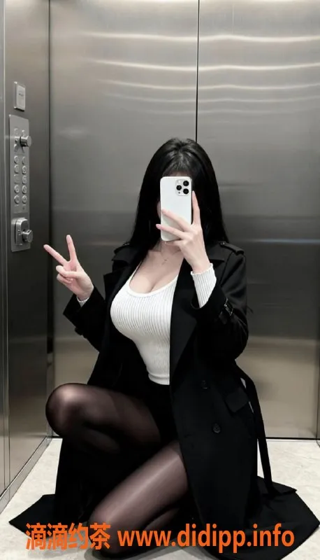 常州楼凤-武进西西，168cm御姐，600元陪浴服务！