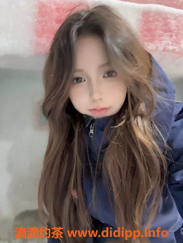 昆明楼凤-盘龙区嫩妹贝贝，900元口交舌吻服务