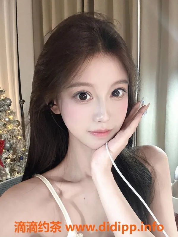 深圳楼凤资源信息,福田诗诗，166cm C杯，1300起，绝佳体验