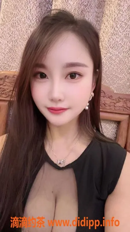 北京楼凤-成都若曦，26岁，172cm，C+胸，茶费1000