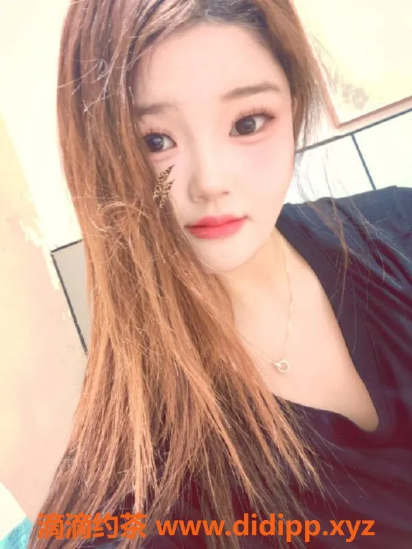 广州楼凤资源信息,天河嫩妹小柒，600p白虎服务等你体验