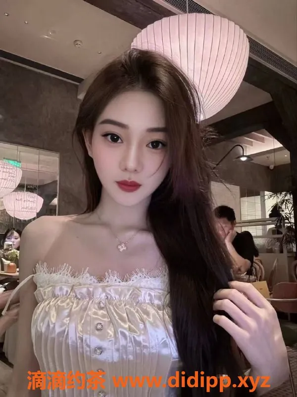 广州楼凤-天河嫩妹幕雪，水费800p，极致体验等你来！
