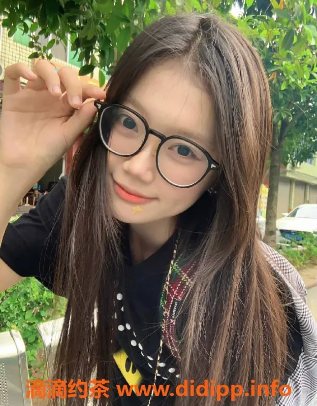 广州楼凤-天河泡泡浴嫩妹，水费只需1400p