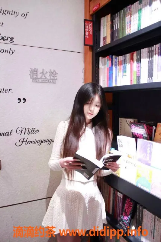 广州楼凤-天河嫩妹唐微微，夜课仅需10P体验独特服务