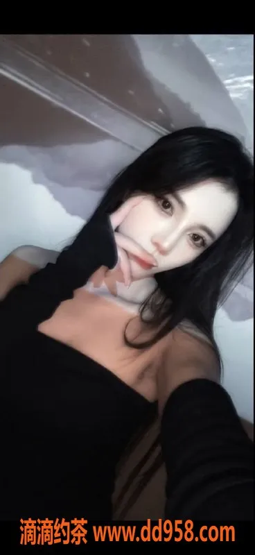 广州楼凤-天河萧以沫：御姐大胸8P鸳鸯浴服务