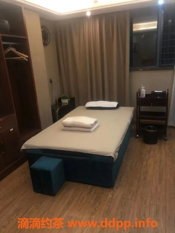 长沙spa会所-望城区铭汇高挑性感技师 399元享受奢华服务