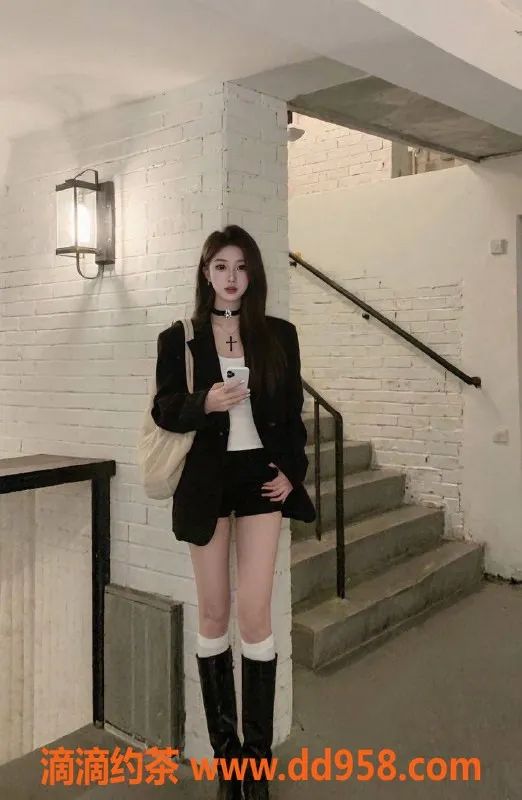 深圳楼凤-南山嫩妹嘉妮，900元亲嘴服务等你体验