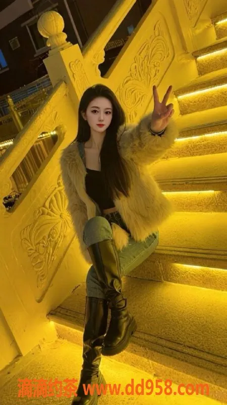 广州楼凤-天河嫩妹恩夏，700水费等你来约！