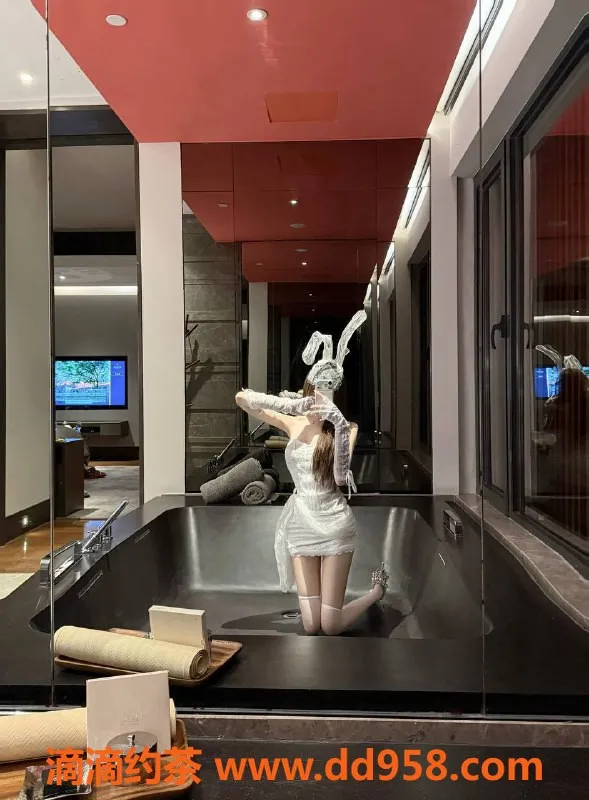 广州楼凤-白云小甜妹，800水费，精彩服务等你来体验！