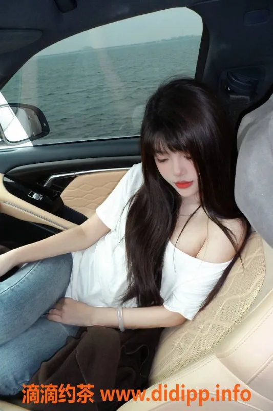 北京楼凤-成寿寺奶芙，18岁168cm，茶费8