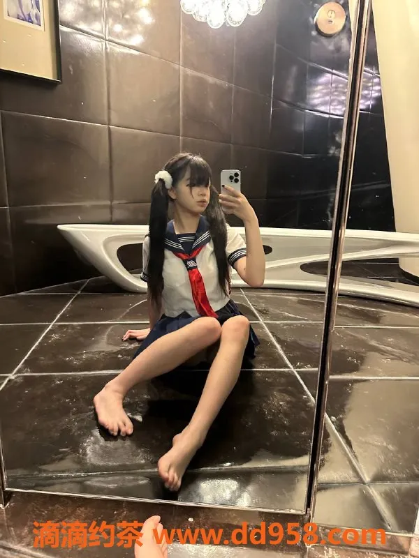 广州楼凤-天河菟菟，萝莉气质夜课10P等你体验！