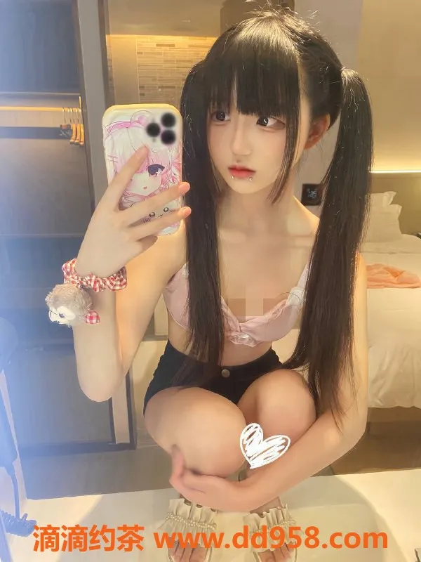 广州楼凤-天河嫩妹兔兔，水费800，舌吻体验！