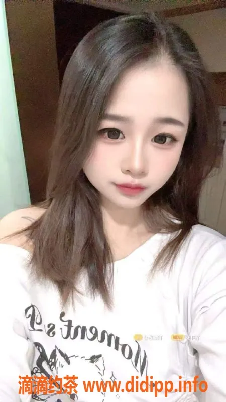 常州楼凤-武进嫩妹陪浴服务，身高160，课费600元起