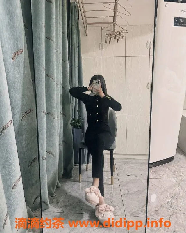 常州楼凤-武进嫩妹瑶瑶，165高C罩杯，陪浴调情服务