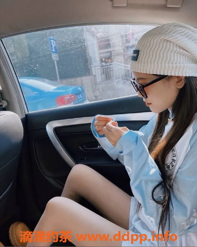 北京楼凤-朝阳世贸天阶里里，21岁36C嫩妹，1500p