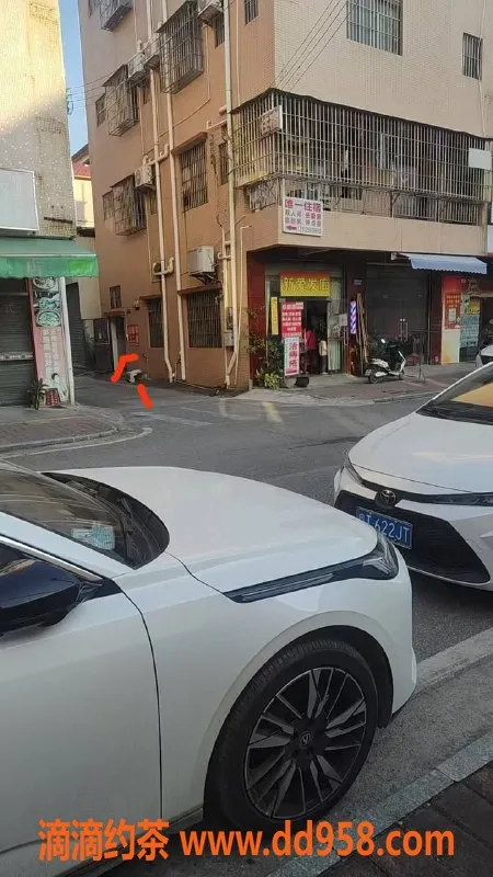 中山楼凤资源信息,三角地区双人快餐300元，洗吹做400元