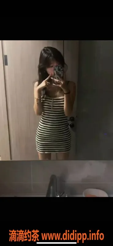 无锡上门服务-滨湖区小颖，极品妹子陪浴，高颜值