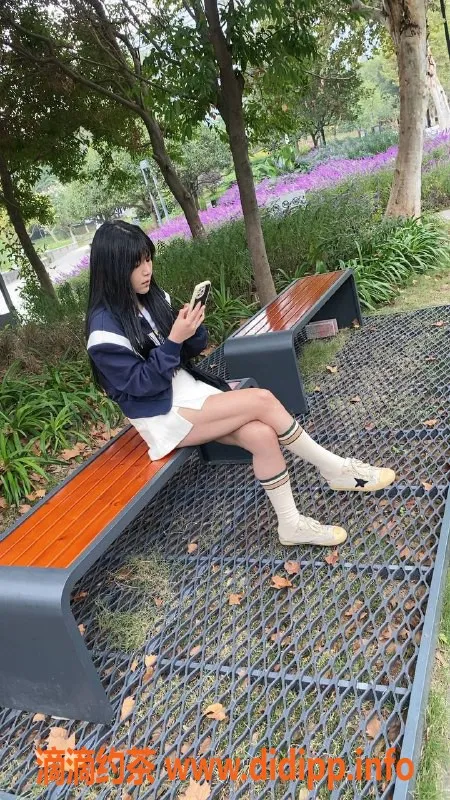 成都楼凤资源信息,金融城27岁奶糖，164高98体，服务热情