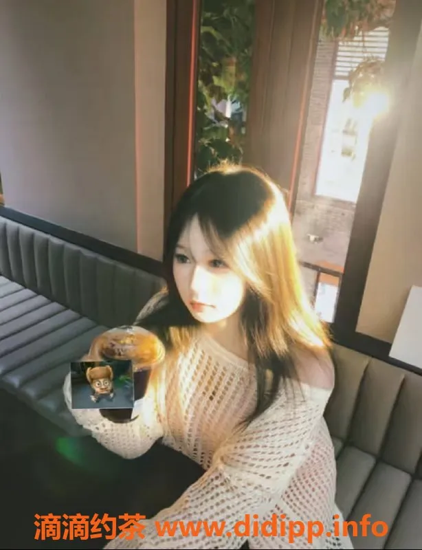 广州楼凤-番禺婷婷，600p嫩妹，性感大胸舌吻等你体验