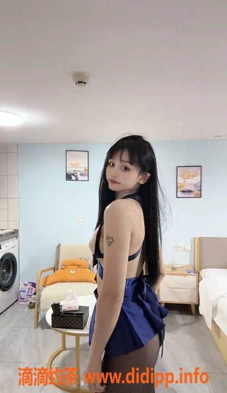 广州楼凤-白云嫩妹小可儿，700水费舌吻服务