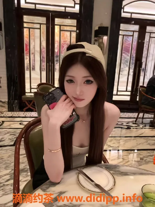 广州楼凤-海珠冰美式，水费1200，嫩妹御姐等你来约！