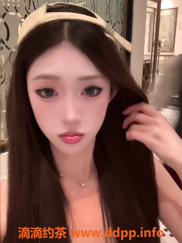 广州楼凤-海珠冰美式，水费1200，嫩妹御姐等你来约！