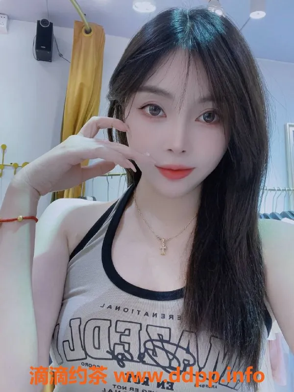 广州楼凤-天河御姐依依，800水费双飞服务