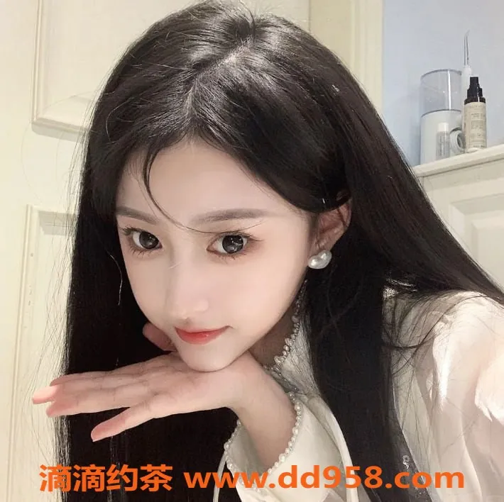 广州楼凤-天河嫩妹夏颜，水费700p，等你来撩！