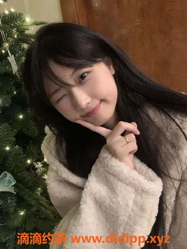 广州楼凤-天河嫩妹小豆豆，水费1100p