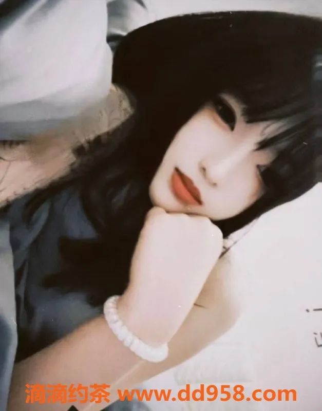 昆明楼凤-官渡区嫩妹小软，800元起，服务极致体验