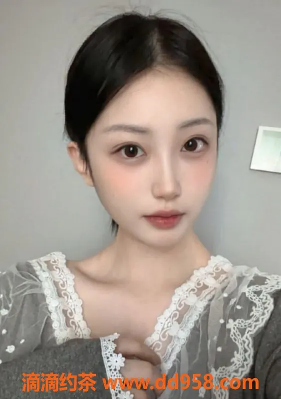 广州楼凤-天河嫩妹郑贝贝，水费700p，魅力无限