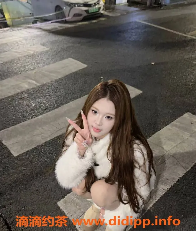 深圳楼凤-南山嫩妹娜娜，18岁165cm，1300起