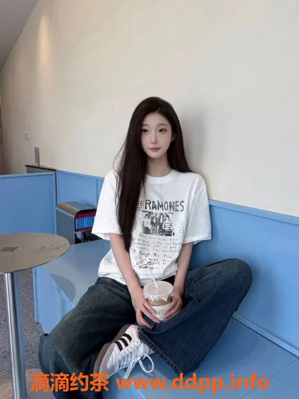 广州楼凤资源信息,番禺嫩妹舒舒，大长腿舞蹈生，水费1000p