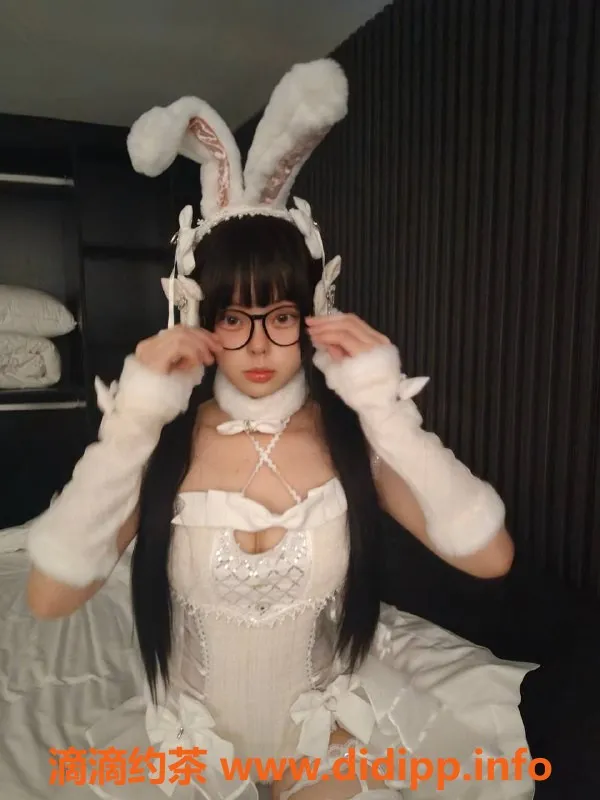 广州楼凤-天河嫩妹喵喵，1000p享白虎服务