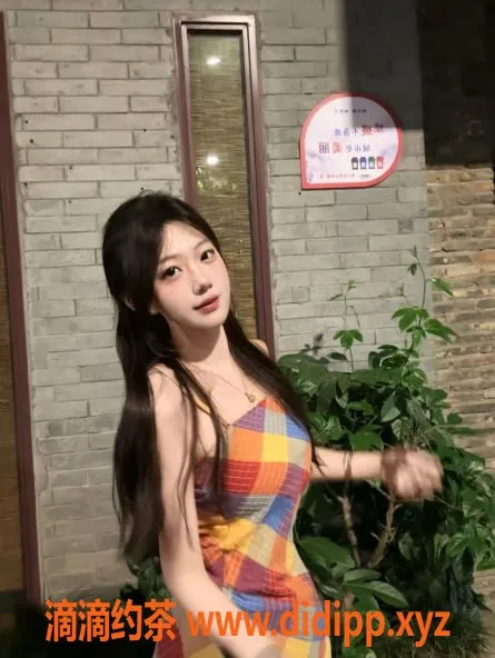 广州楼凤-荔湾嫩妹言瑾，水费700，服务优质