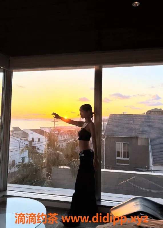 广州楼凤-广州御姐sana鲨，水费1500p