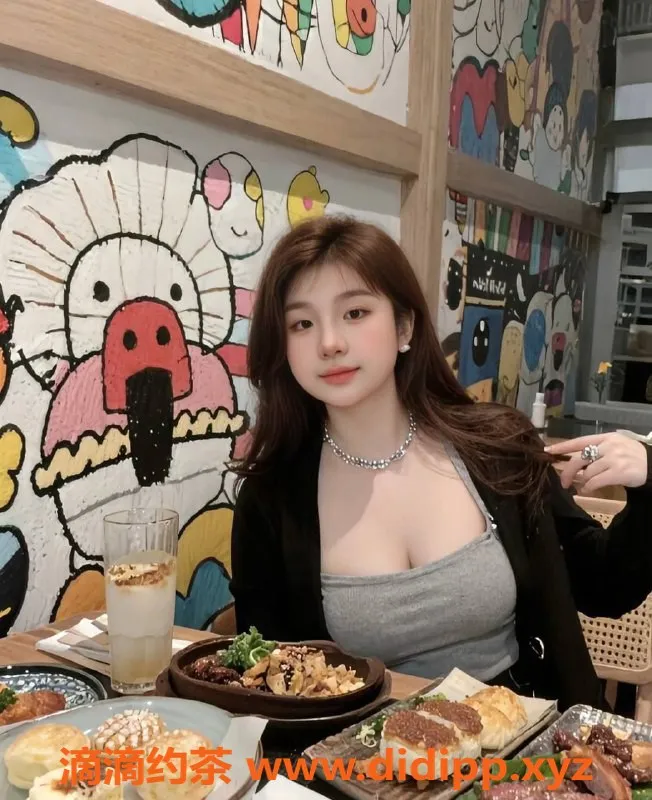 成都楼凤-锦江区小月，五人聚会服务，亲密聊天体验