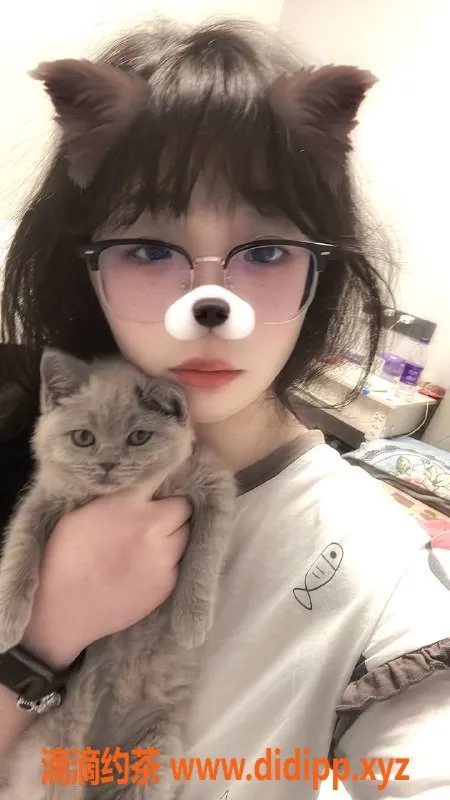 常州上门服务-常州18岁诗诗，170cm，60kg，800P上门服务