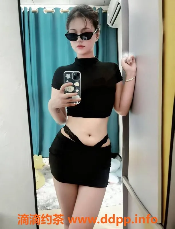 广州楼凤-禅城莹莹，600元享鸳鸯浴与丝袜服务