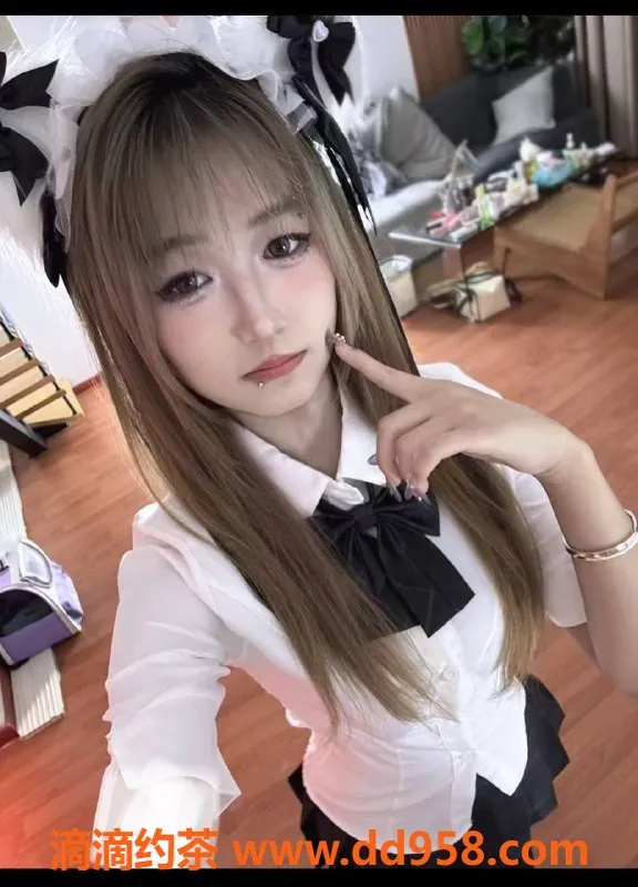 北京楼凤-朝阳高碑店小香菜，163cm，40kg，茶费1K