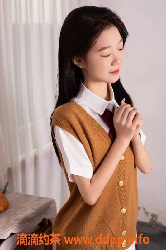 长沙楼凤-天心区南方小土豆 165cm 18岁 SM服务 700起